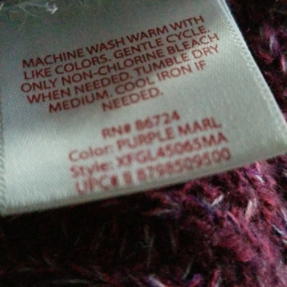 Fade Glory Crew Neck Knit Sweater - Picture 4 of 4